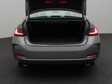 BMW 320e DAB HUD Komfort LED Sport Stop&Go 17Zoll