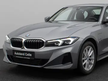 BMW 320e DAB HUD Komfort LED Sport Stop&Go 17Zoll