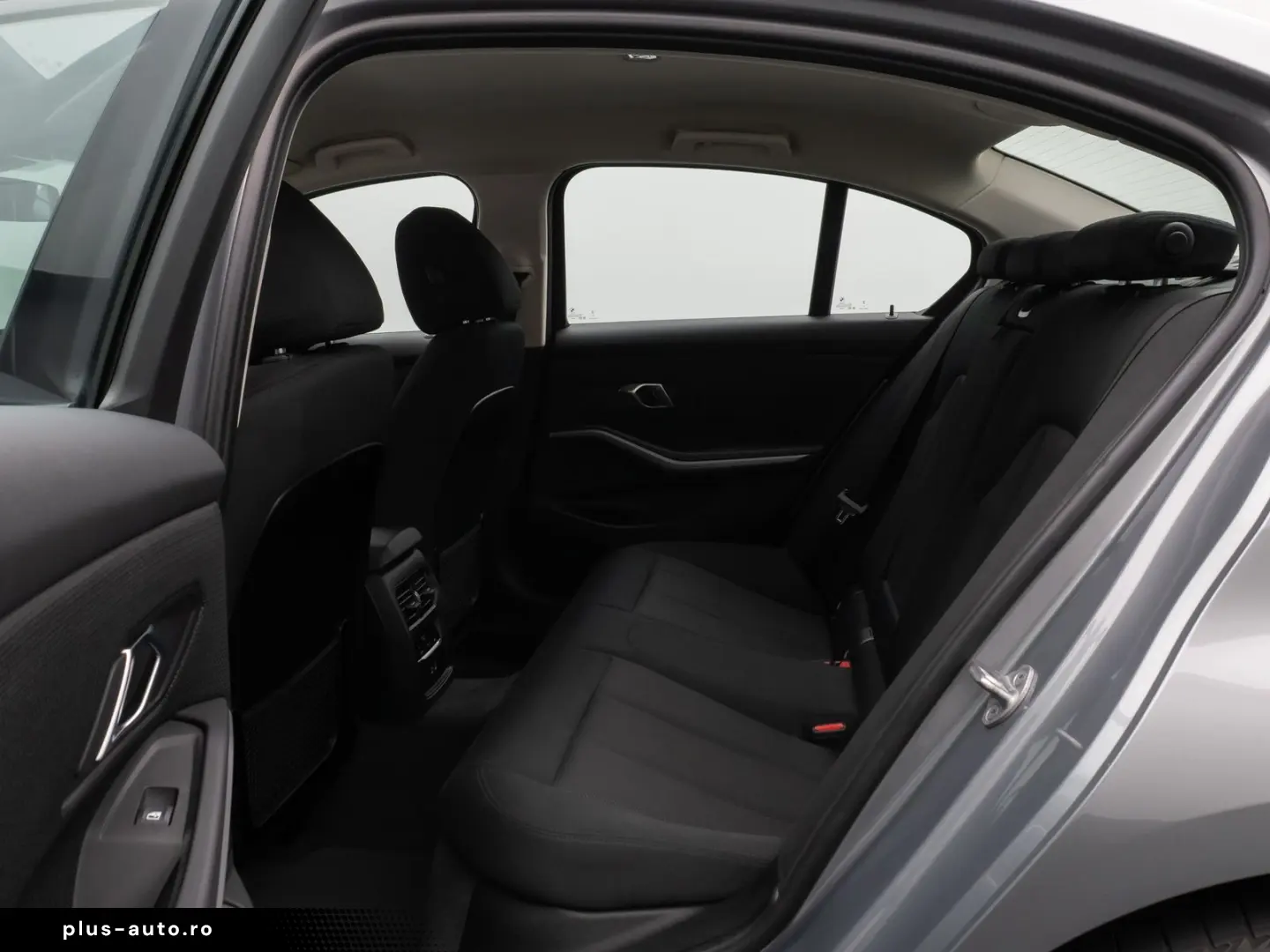 BMW 320e DAB HUD Komfort LED Sport Stop&Go 17Zoll