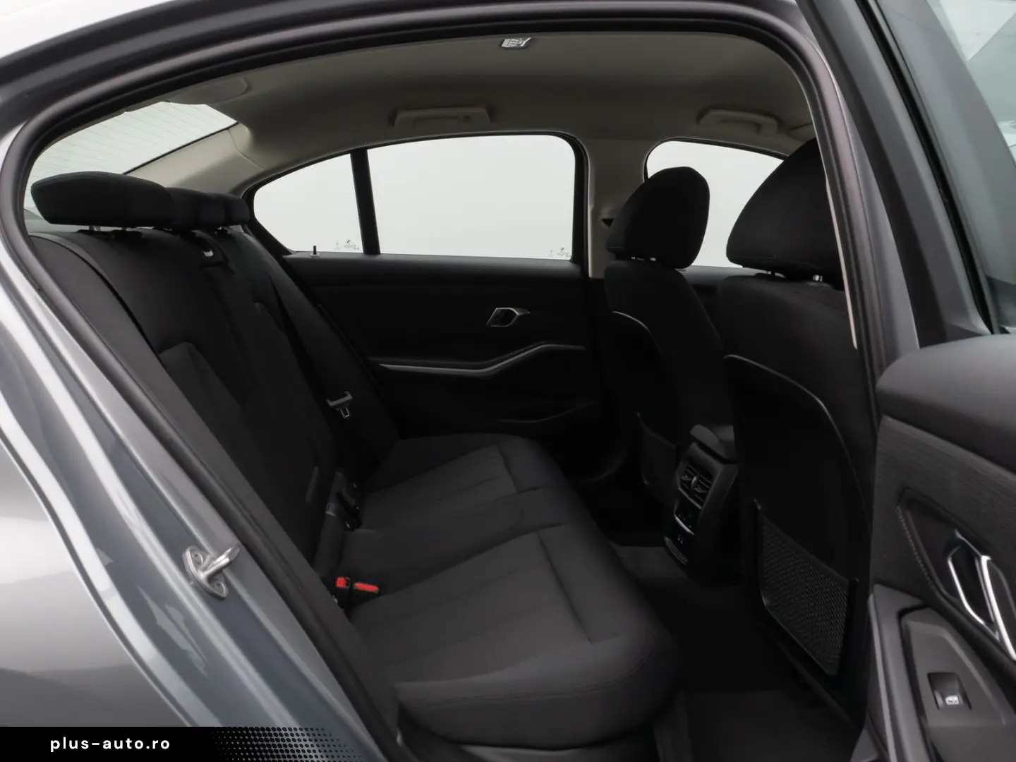 BMW 320e DAB HUD Komfort LED Sport Stop&Go 17Zoll