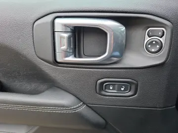 JEEP Gladiator Overland 3.0 CRD 4WD ACC Kamera SHZ