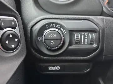 JEEP Gladiator Overland 3.0 CRD 4WD ACC Kamera SHZ