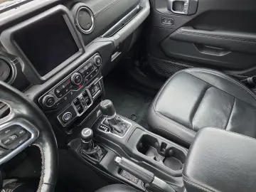 JEEP Gladiator Overland 3.0 CRD 4WD ACC Kamera SHZ