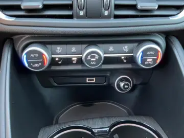 ALFA ROMEO Giulia Ti Q4 2.0 Turbo KAT ANDROID #NAVI