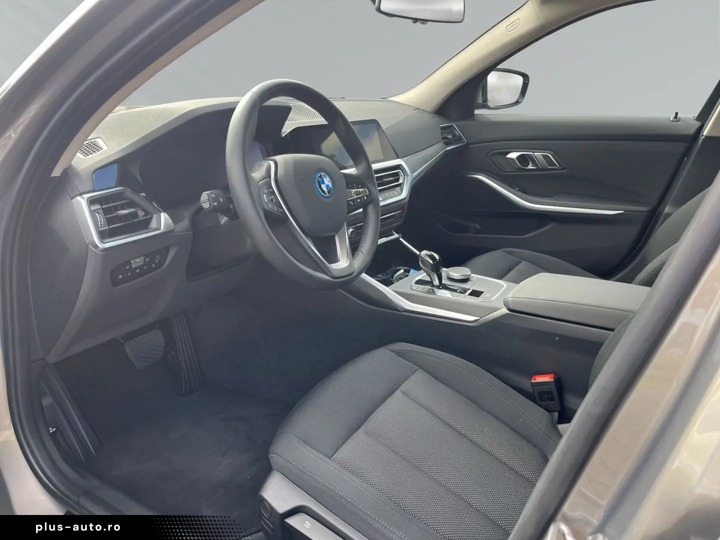 BMW 330 e Navigation LED RFK Sitzheizung Tempomat