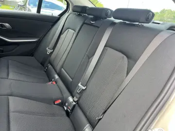 BMW 330 e Navigation LED RFK Sitzheizung Tempomat