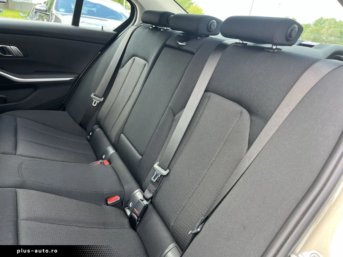 BMW 330 e Navigation LED RFK Sitzheizung Tempomat