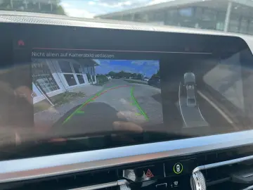 BMW 330 e Navigation LED RFK Sitzheizung Tempomat
