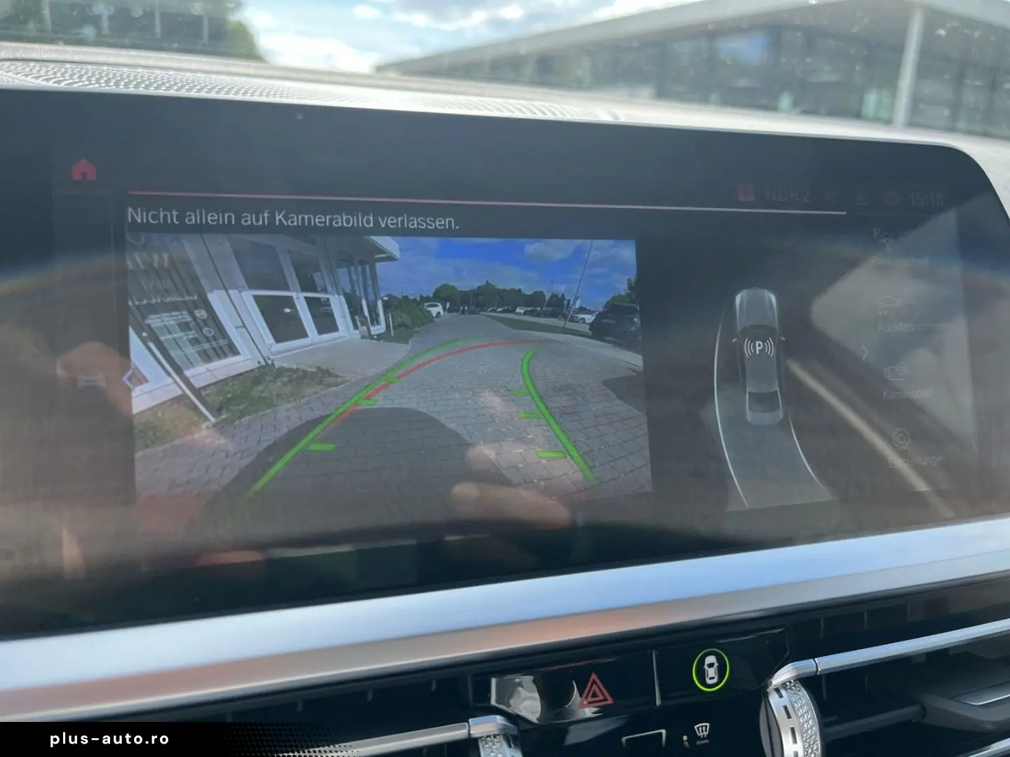 BMW 330 e Navigation LED RFK Sitzheizung Tempomat