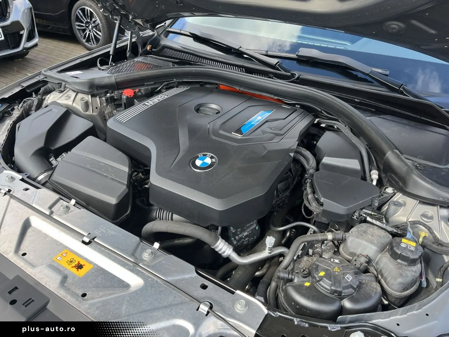 BMW 330 e Navigation LED RFK Sitzheizung Tempomat