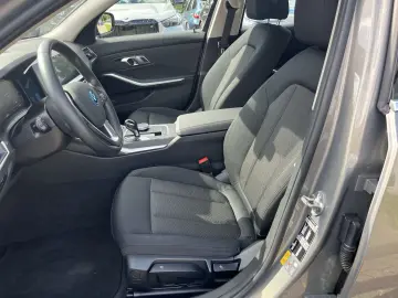 BMW 330 e Navigation LED RFK Sitzheizung Tempomat