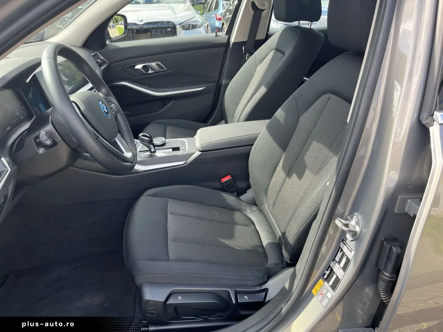 BMW 330 e Navigation LED RFK Sitzheizung Tempomat