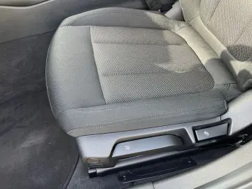 BMW 330 e Navigation LED RFK Sitzheizung Tempomat