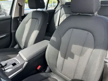 BMW 330 e Navigation LED RFK Sitzheizung Tempomat