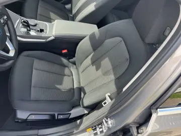 BMW 330 e Navigation LED RFK Sitzheizung Tempomat