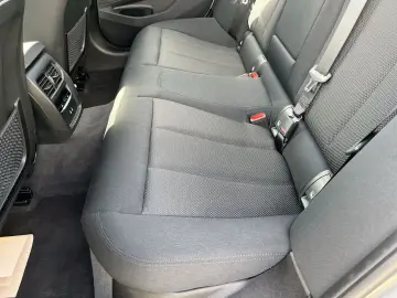 BMW 330 e Navigation LED RFK Sitzheizung Tempomat