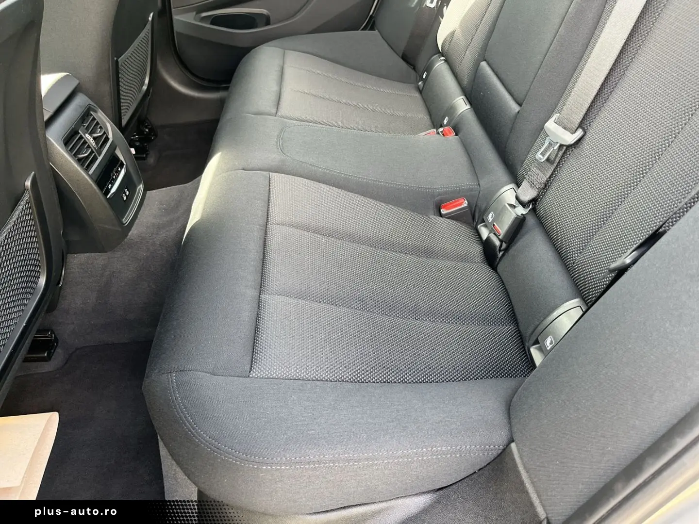 BMW 330 e Navigation LED RFK Sitzheizung Tempomat