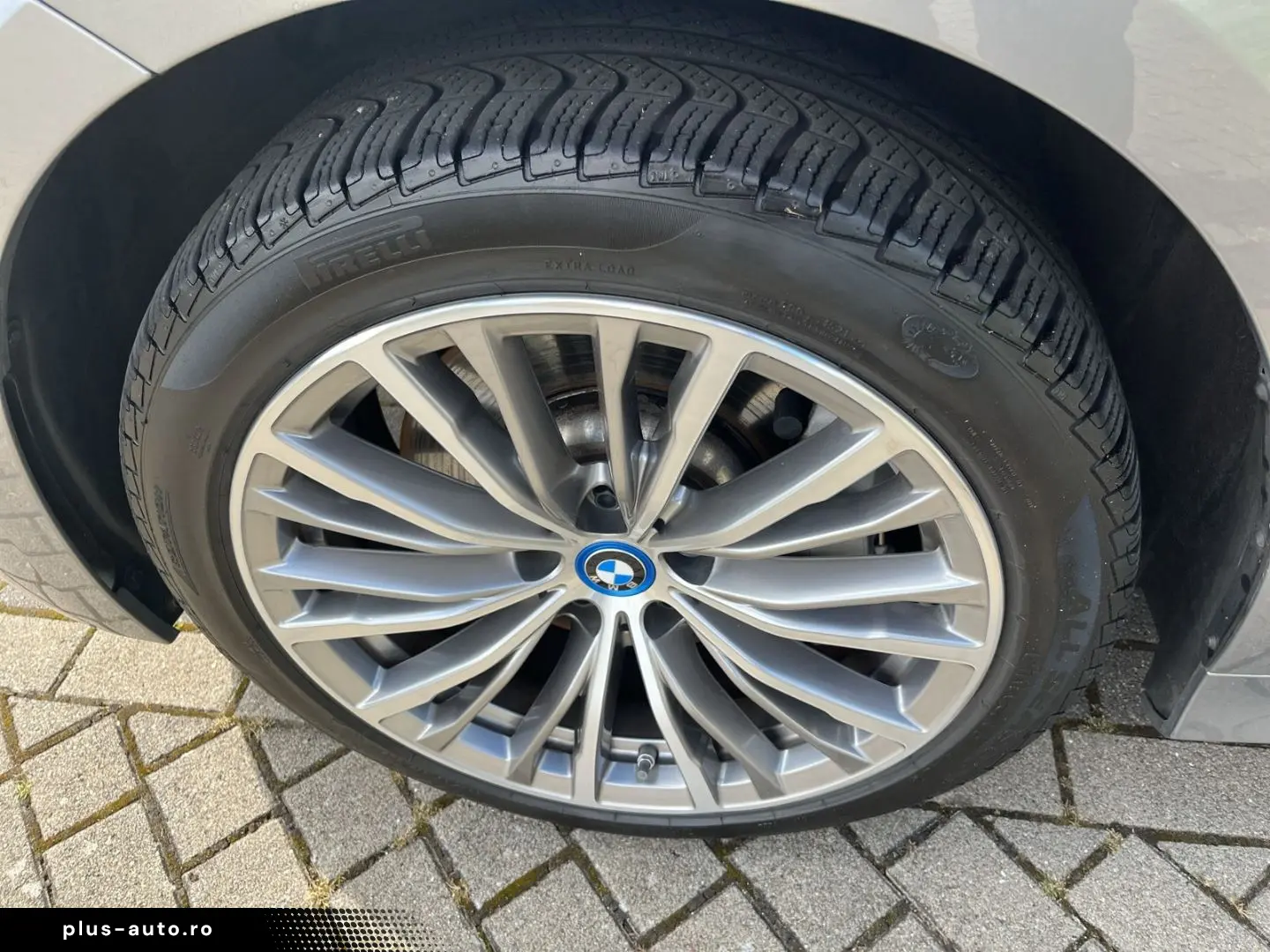 BMW 330 e Navigation LED RFK Sitzheizung Tempomat