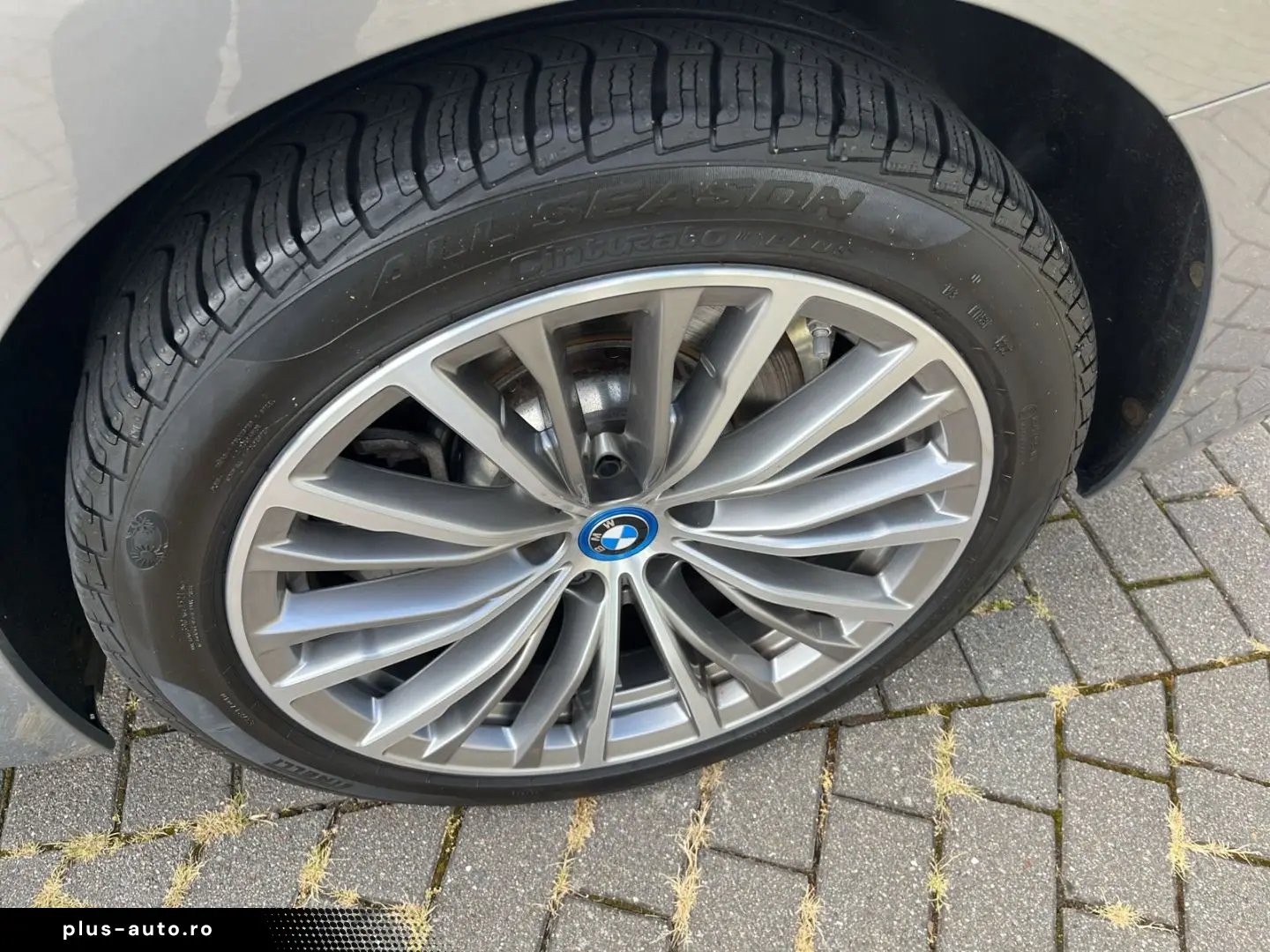 BMW 330 e Navigation LED RFK Sitzheizung Tempomat