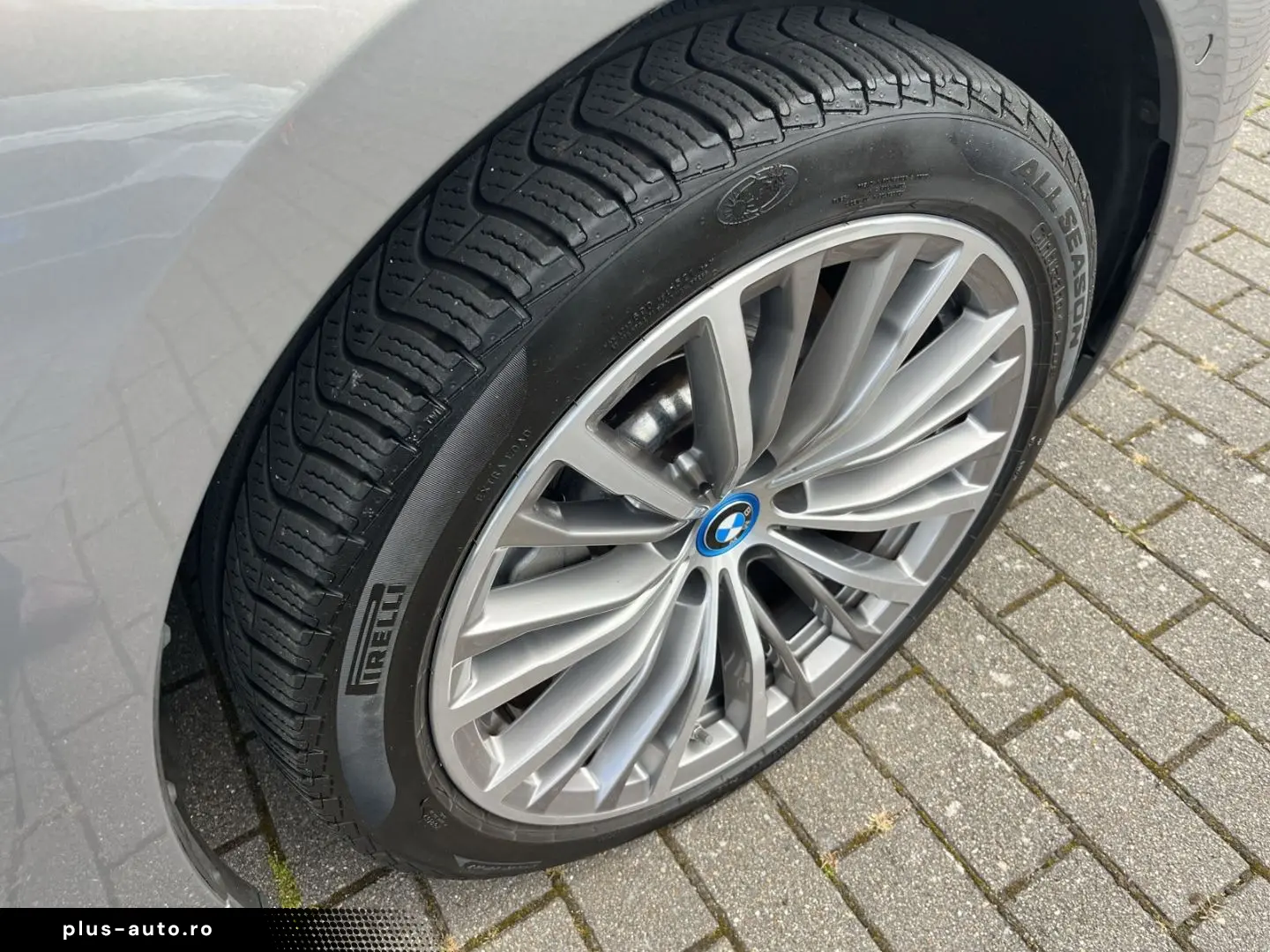 BMW 330 e Navigation LED RFK Sitzheizung Tempomat