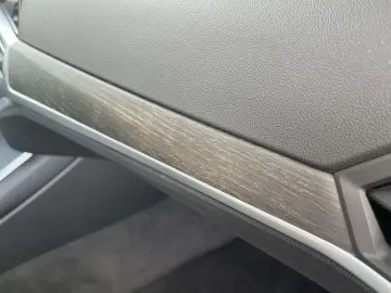 BMW 330 e Navigation LED RFK Sitzheizung Tempomat