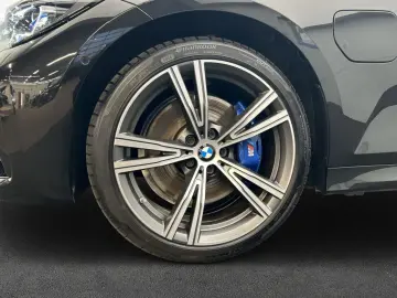 BMW 330e Aut. M Sport Laserlicht  HiFi  Head-Up