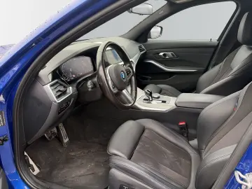 BMW 330e Limousine Mod. M Sport LC Prof. HUD AHK HiF