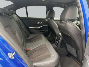 BMW 330e Limousine Mod. M Sport LC Prof. HUD AHK HiF