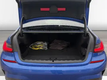 BMW 330e Limousine Mod. M Sport LC Prof. HUD AHK HiF