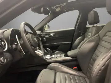 ALFA ROMEO Giulia Veloce 2.0 Turbo 16V SHD Navi Kamera Allw