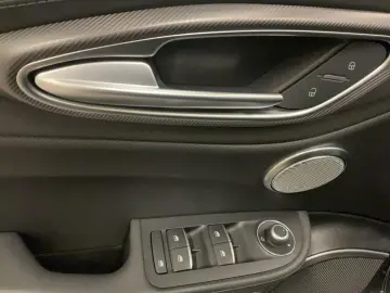 ALFA ROMEO Giulia Veloce 2.0 Turbo 16V SHD Navi Kamera Allw