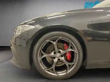 ALFA ROMEO Giulia Veloce 2.0 Turbo 16V SHD Navi Kamera Allw