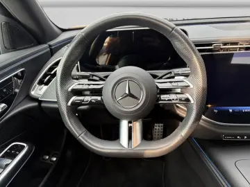 MERCEDES-BENZ E 300e AMG AMBIENTE NAVI SHZ DIGILI 360  DISTR