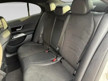 MERCEDES-BENZ E 300e AMG AMBIENTE NAVI SHZ DIGILI 360  DISTR