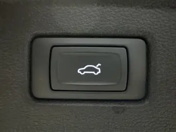 AUDI A5 SpB 40 TFSI Qu S-Line NAV LED PANO KAM B&O PP