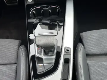 AUDI A5 SpB 40 TFSI S-Line Black NAV LED PANO VC 19ZO