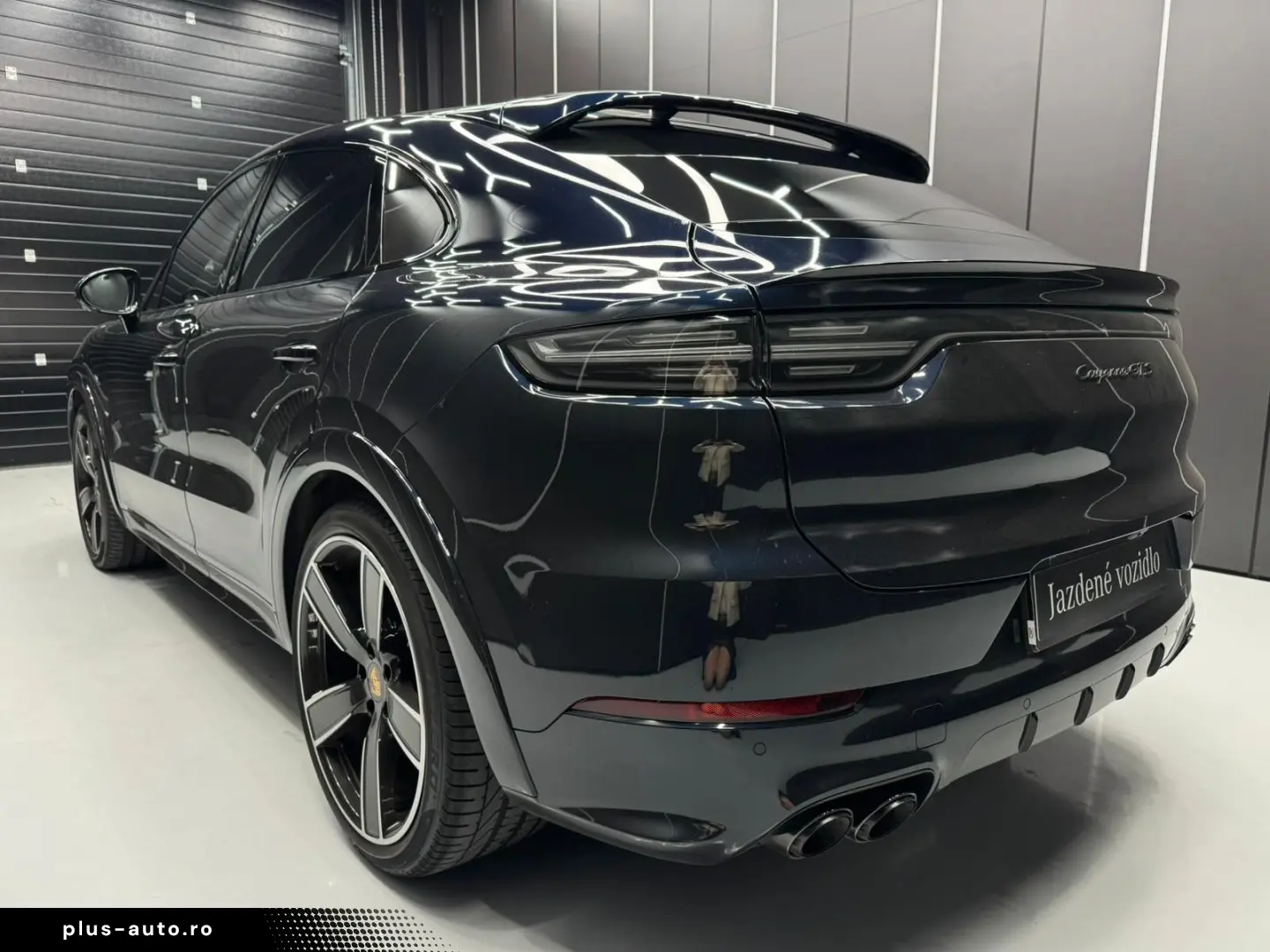 PORSCHE Cayenne Coupe GTS PDLS  CARBON CHRONO DESIGN