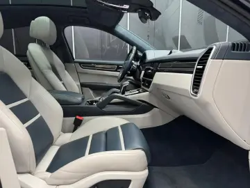 PORSCHE Cayenne Coupe GTS PDLS  CARBON CHRONO DESIGN