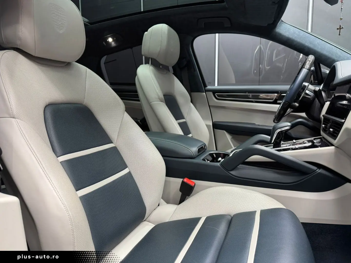 PORSCHE Cayenne Coupe GTS PDLS  CARBON CHRONO DESIGN