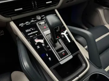 PORSCHE Cayenne Coupe GTS PDLS  CARBON CHRONO DESIGN