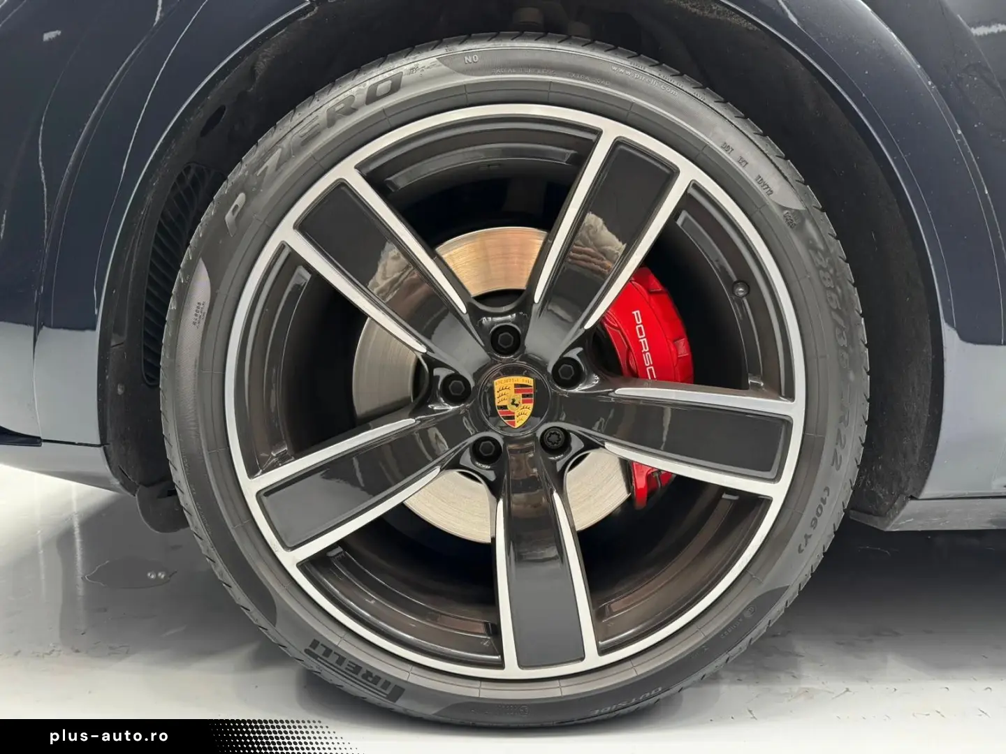 PORSCHE Cayenne Coupe GTS PDLS  CARBON CHRONO DESIGN