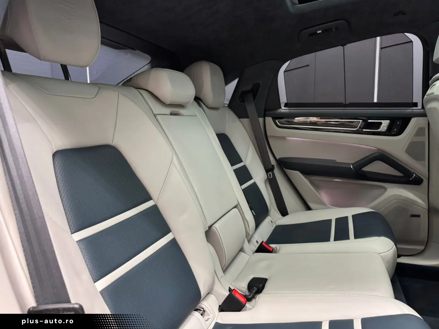 PORSCHE Cayenne Coupe GTS PDLS  CARBON CHRONO DESIGN