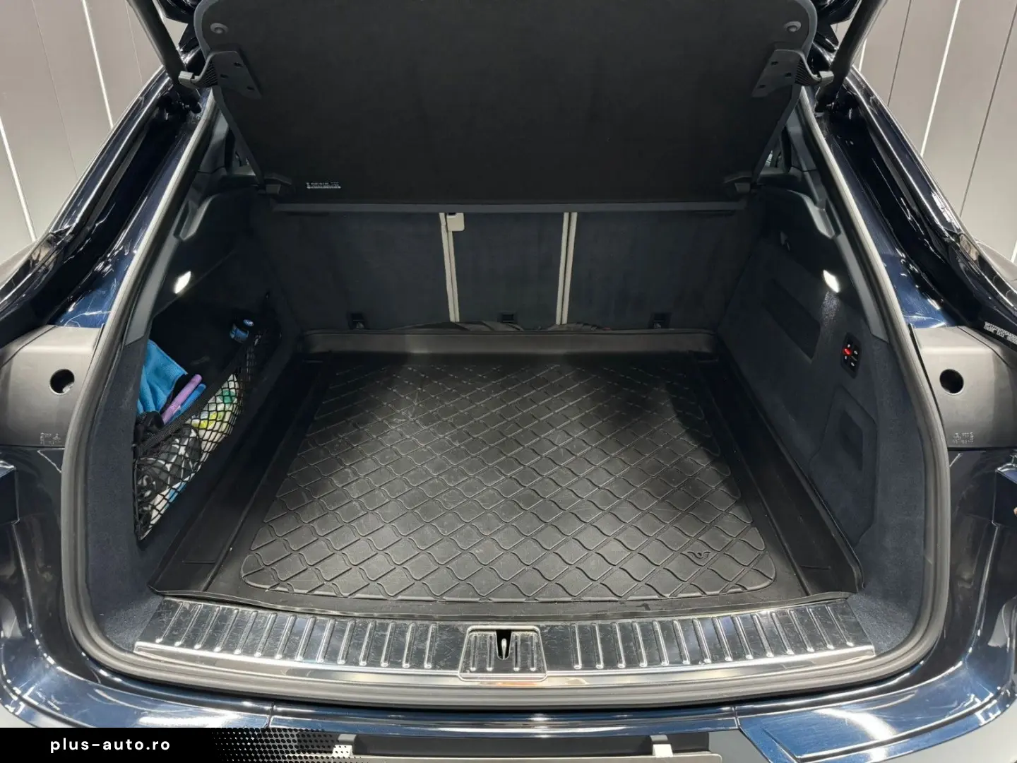 PORSCHE Cayenne Coupe GTS PDLS  CARBON CHRONO DESIGN