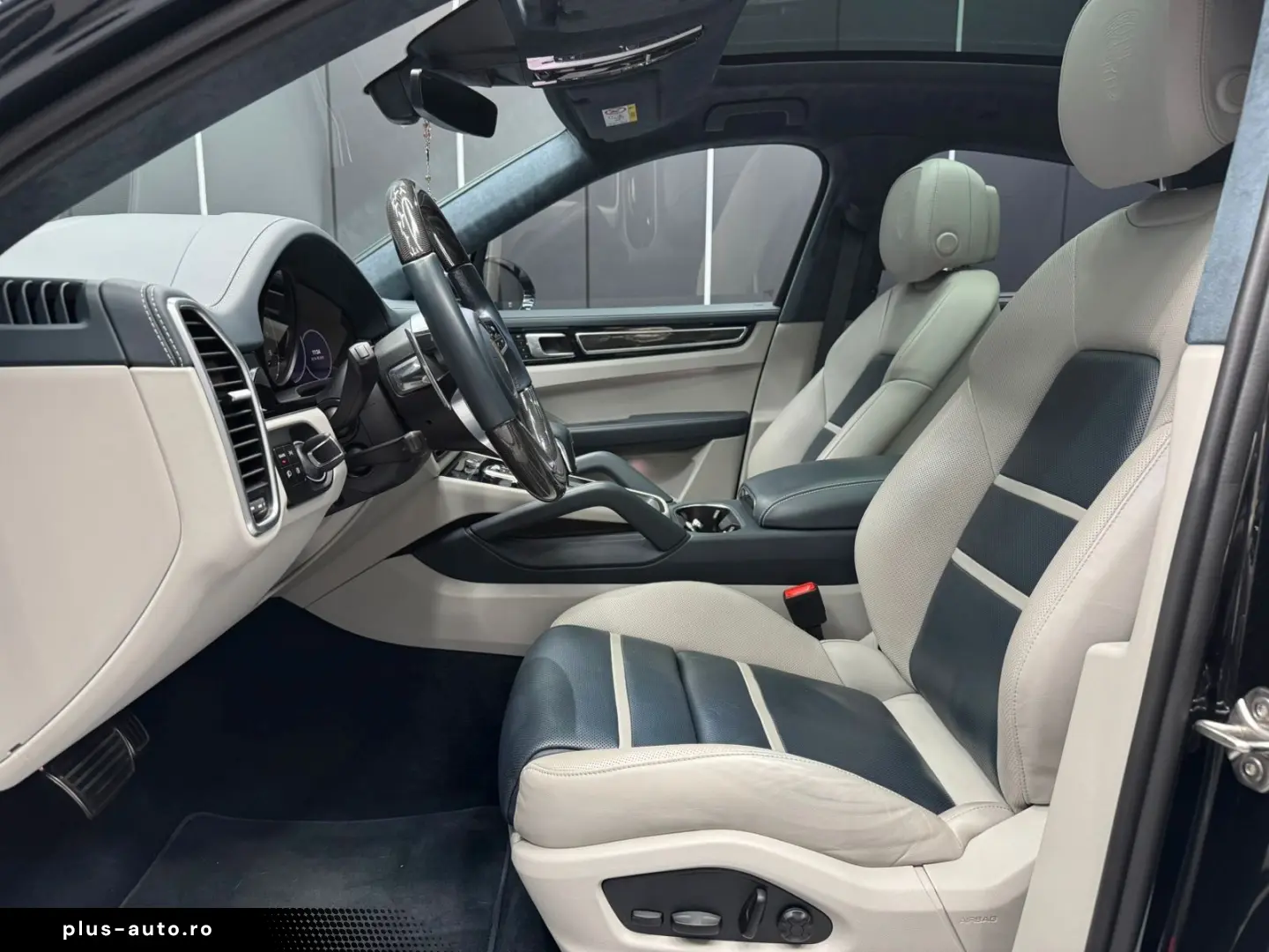 PORSCHE Cayenne Coupe GTS PDLS  CARBON CHRONO DESIGN