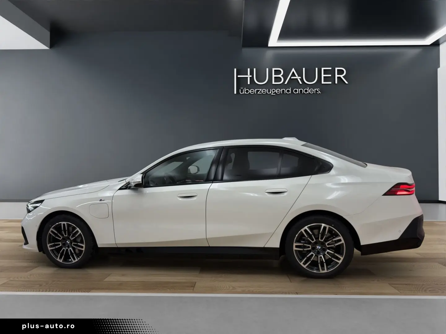 BMW 550e xDrive Limousine [M Sport  B&W Sound  AHK]