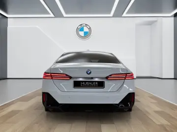 BMW 550e xDrive Limousine [M Sport  B&W Sound  AHK]