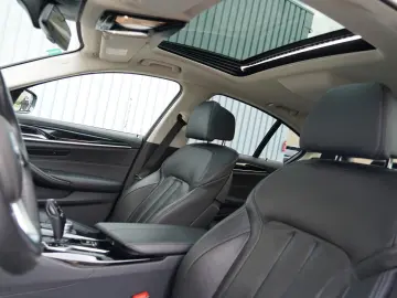 BMW 530d xDrive Luxury Line SHD LASER KEY HEADUP