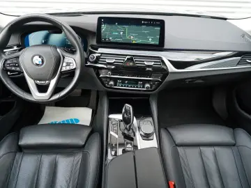 BMW 530d xDrive Luxury Line SHD LASER KEY HEADUP