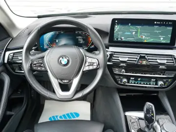 BMW 530d xDrive Luxury Line SHD LASER KEY HEADUP