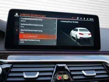 BMW 530d xDrive M Sport SCHIEBEDACH LASER HUD KEY